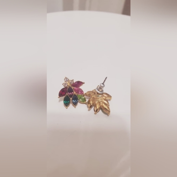 Colorful Rhinestone Earrings. 🌴 - Picture 5 of 9